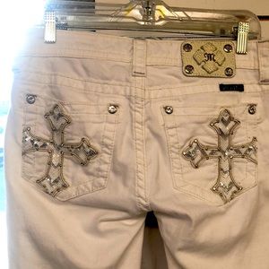 Miss Me White Mid-Rise Boot 🤩🌟🤩🌟🤩